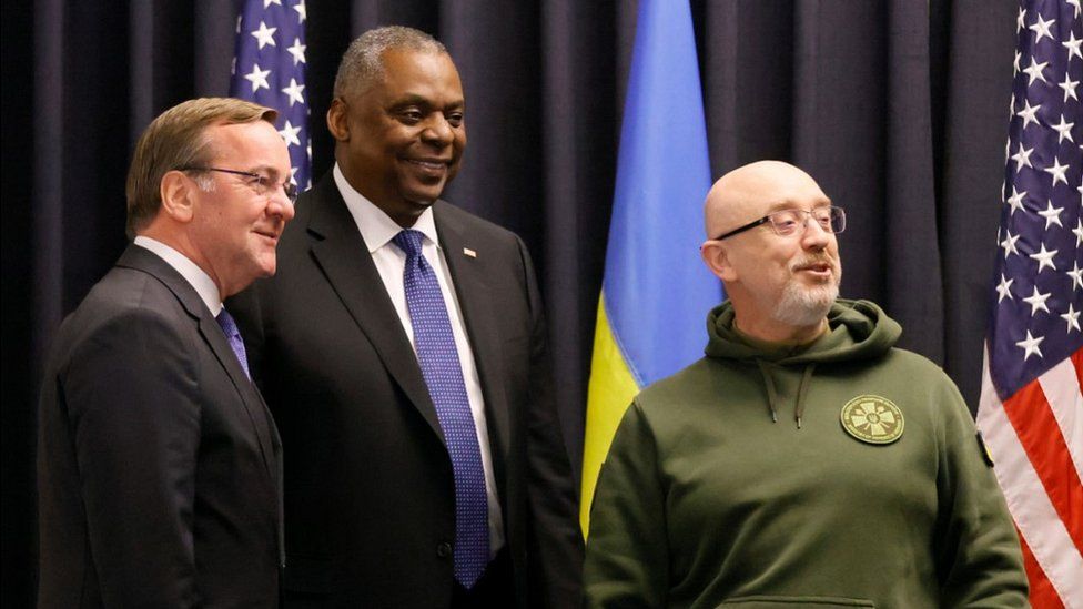 Ukraine's Defence Minister Oleksii Reznikov (R) with Kyiv's US and German allies in Ramstein