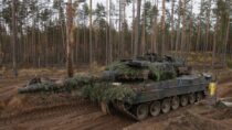 Война на Украине: Германия не будет блокировать экспорт своих танков Leopard 2, заявил министр иностранных дел