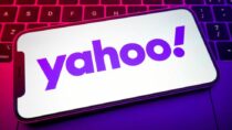 Увольнения технических специалистов: Yahoo сократит 20% сотрудников