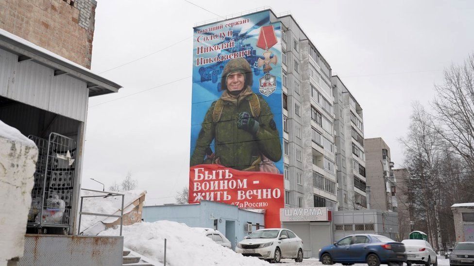 Patriotic, pro-war messaging is everywhere in Russia