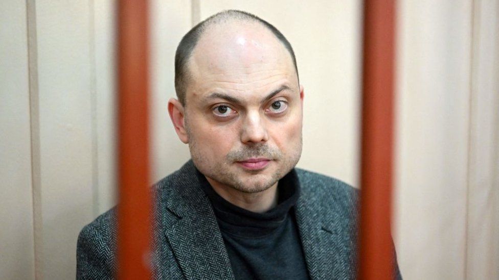 Vladimir Kara-Murza pictured during a hearing in October 2022