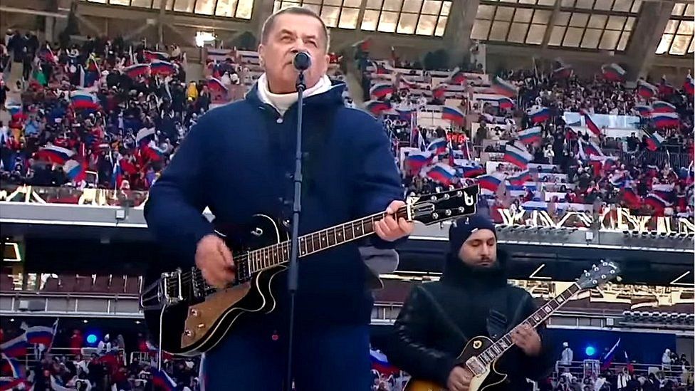 Nikolai Rastorguyev's band Lyube has appeared on the same stage as the president and is known as his favourite group