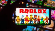 Roblox: Десятилетняя девочка потратила 2500 фунтов из маминых денег без ее ведома