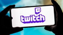 Twitch приносит извинения за то, что стримеры уходят после скандала с рекламой