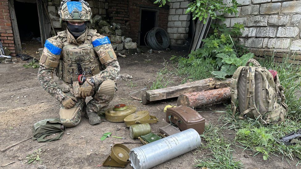 Ukrainian sapper teams come across dozens of Russian mines every day