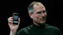 Apple iPhone 2007 года продали на аукционе за 190 000 долларов