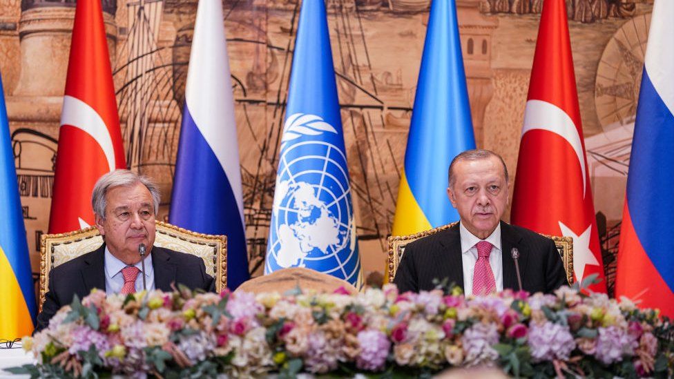 The UN Secretary General Antonio Guterres (left) and Turkey's President Recep Tayyip Erdogan helped broker the grain deal in 2022