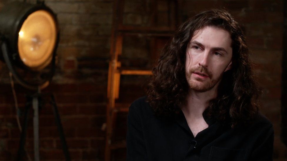 Hozier said that AI that can mimic artists' voices can't create something based on a human experience