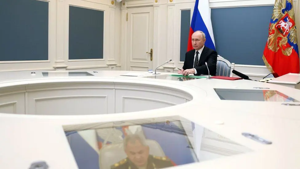Государственное телевидение показало, как министр обороны рассказывает путину об испытаниях