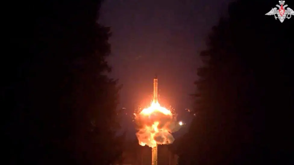 На кадре из видео, опубликованного Минобороны, видна межконтинентальная баллистическая ракета «Ярс»