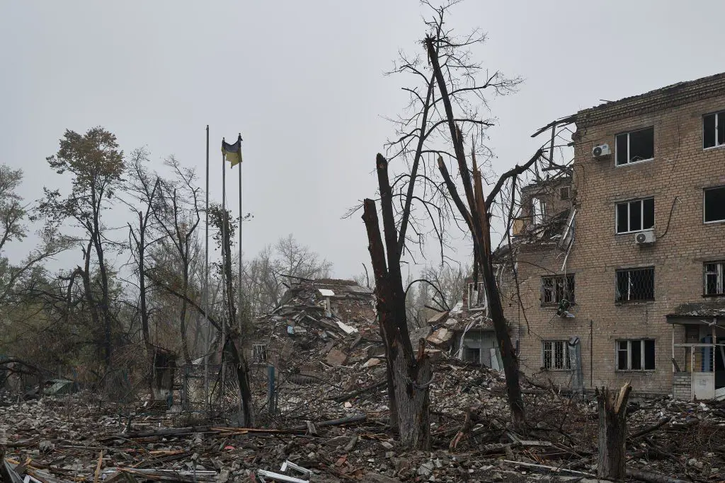 Война в Украине: россия казнит своих отступающих солдат, заявляют США 1 Большинство из 30 тысяч жителей Авдеевки покинули город, который был ареной ожесточенных и кровавых боев