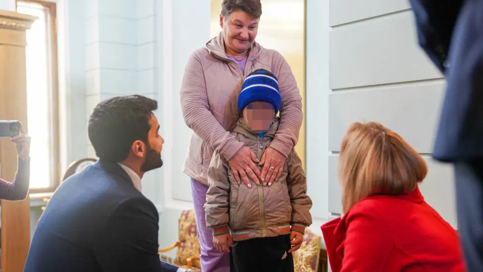 В прошлом месяце россия согласилась вернуть четверых украинских детей в возрасте от двух до 17 лет их семьям