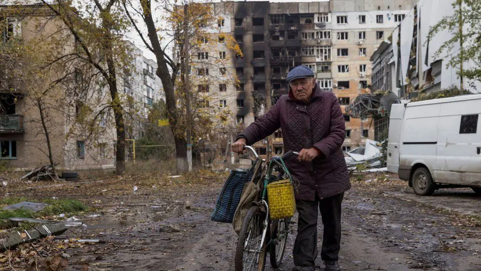 Война в Украине: Зеленский говорит, что конфликт между Израилем и сектором Газа отвлекает внимание от боевых действий 2 россия в последние недели пытается продвинуться на востоке Украина, сильный обстрел ключевого города Авдеевки