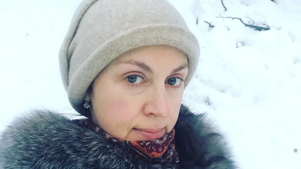 Российская актриса погибла в результате украинской забастовки во время выступления перед солдатами 1 По данным местных репортажей, Полина Меньших давала представление в местном танцевальном зале на оккупированной Украине
