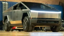 Tesla отзывает Cybertrucks из-за риска аварии ускорителя
