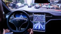 Tesla урегулирует фатальную аварию автопилота