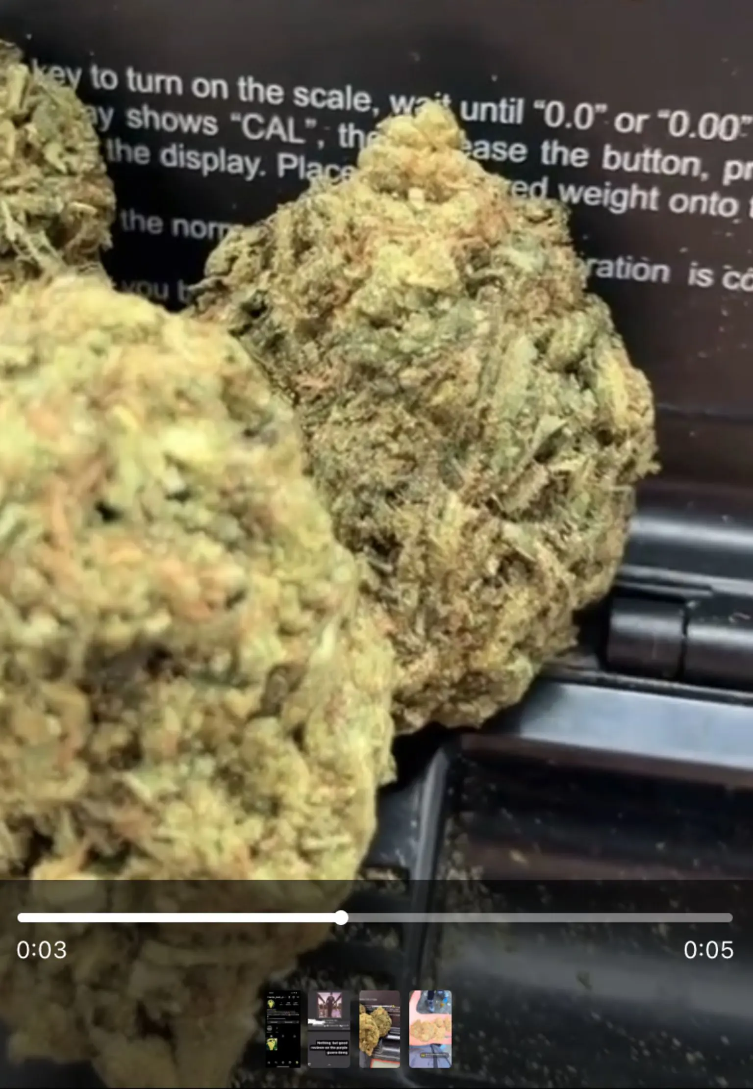 Telegram: «Темная паутина у вас в кармане» 3 Чиновник Drugs Gardens (9 119 участников) Продает шарики марихуаны, печенье с марихуаной и нелегальные вейпы. Регулярно публикуются видео и изображения продуктов, а также отзывы клиентов