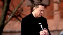 Продажи Tesla рухнули после негативной реакции Илона Маска