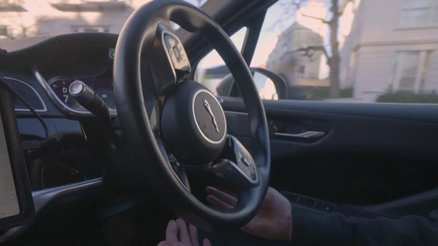 Беспилотные автомобили в Великобритании вряд ли появятся раньше 2027 года, но Uber заявляет, что они готовы уже сейчас 2 Будущие пилоты беспилотных автомобилей в Великобритании позволят полностью «свободные руки» и без участия человека за рулем
