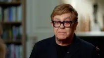 Элтон называет правительство «неудачниками» из-за планов по авторским правам на ИИ