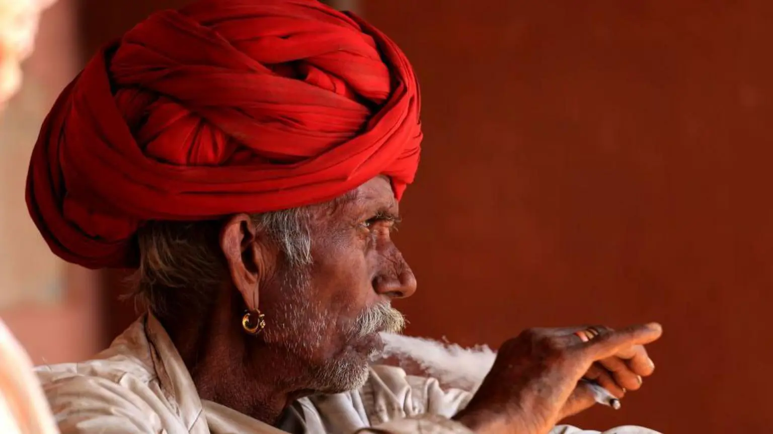 Как заставить ИИ работать на 22 языках 3 Индийские исследователи разрабатывают ИИ, который поможет бросить курить