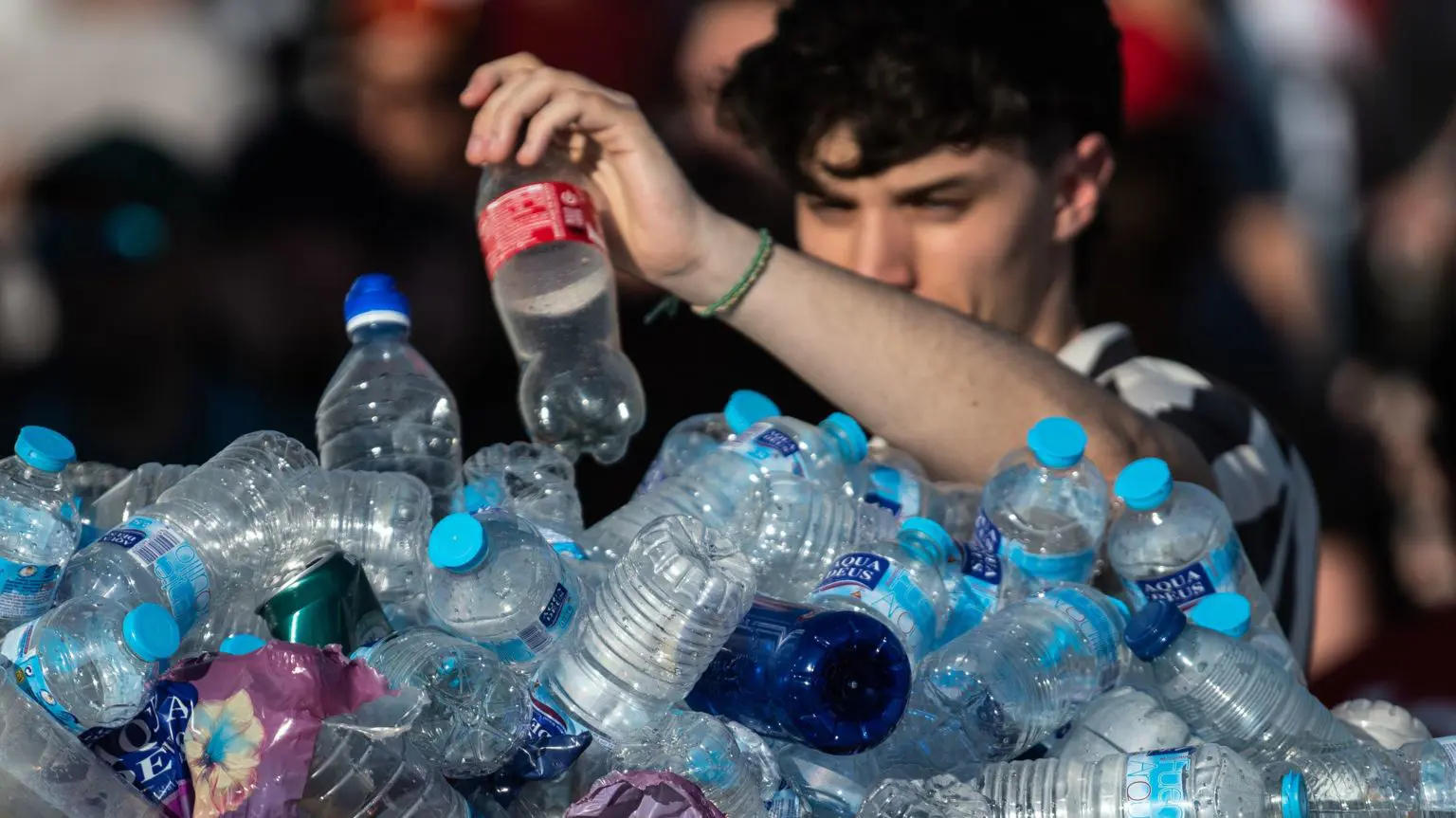 Можно ли спасти отрасль переработки пластика? 1 Пластика для переработки хватает.