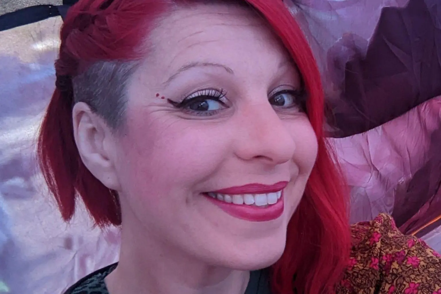 Vinted блокирует «отвратительную» рекламу сексуального характера 2 Кирсти Хопли рассказала BBC, что после этого инцидента она больше не позволит своим дочерям-подросткам пользоваться Vinted.