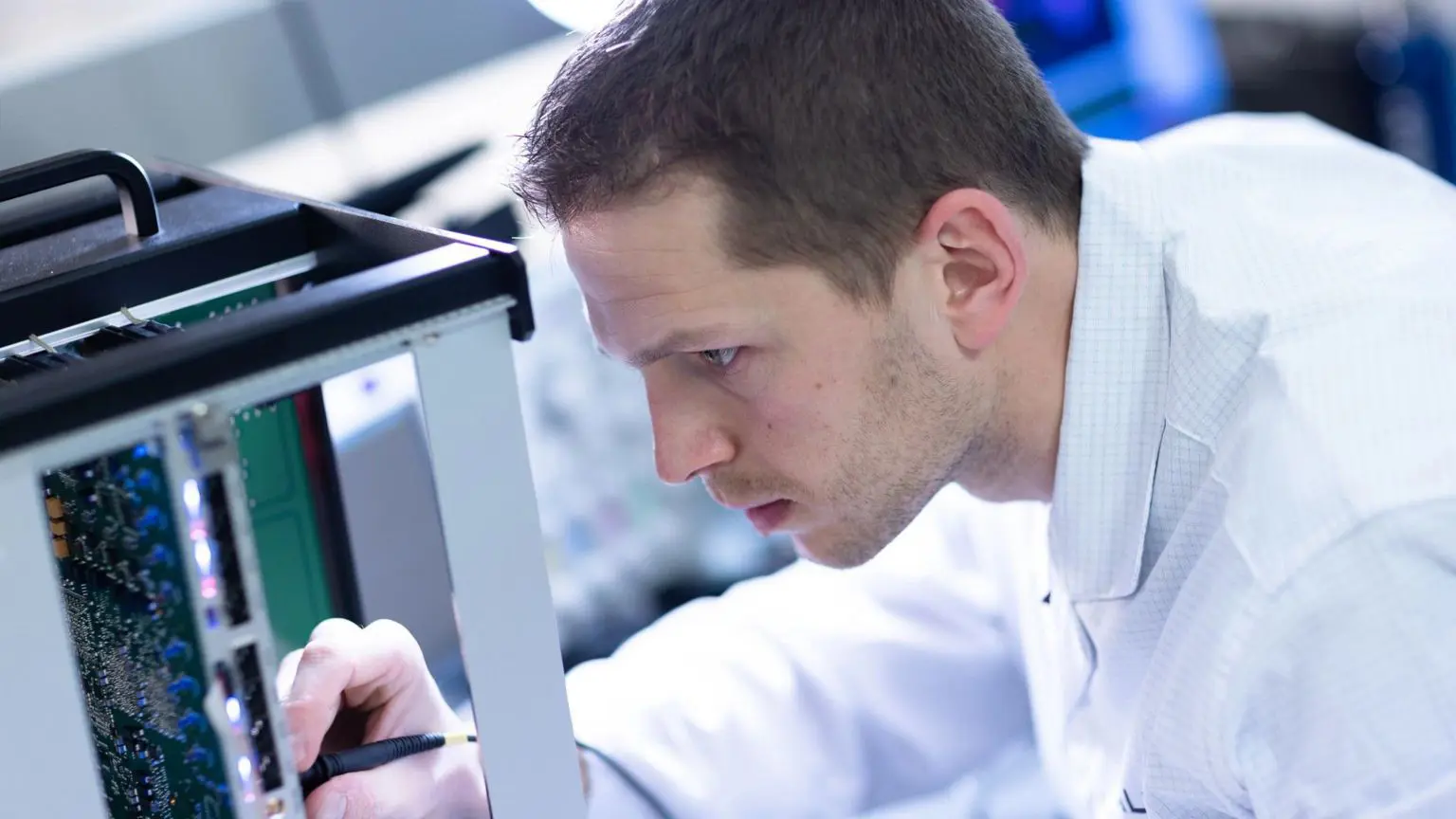 Как оборонный сектор борется с кризисом квалифицированных кадров 3 Компания Thales подчеркивает, что создает технологии, используемые за пределами оборонной сферы