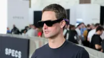 Компания Snap представила умные очки стоимостью 1995 фунтов стерлингов после предыдущих провалов.