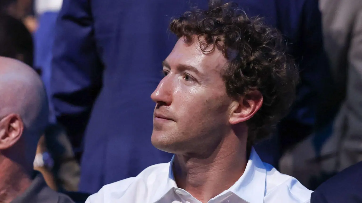 Компания Meta приостановила отслеживание действий пользователей при обучении ИИ из-за опасений по поводу конфиденциальности. 1 Генеральный директор Meta Марк Цукерберг.